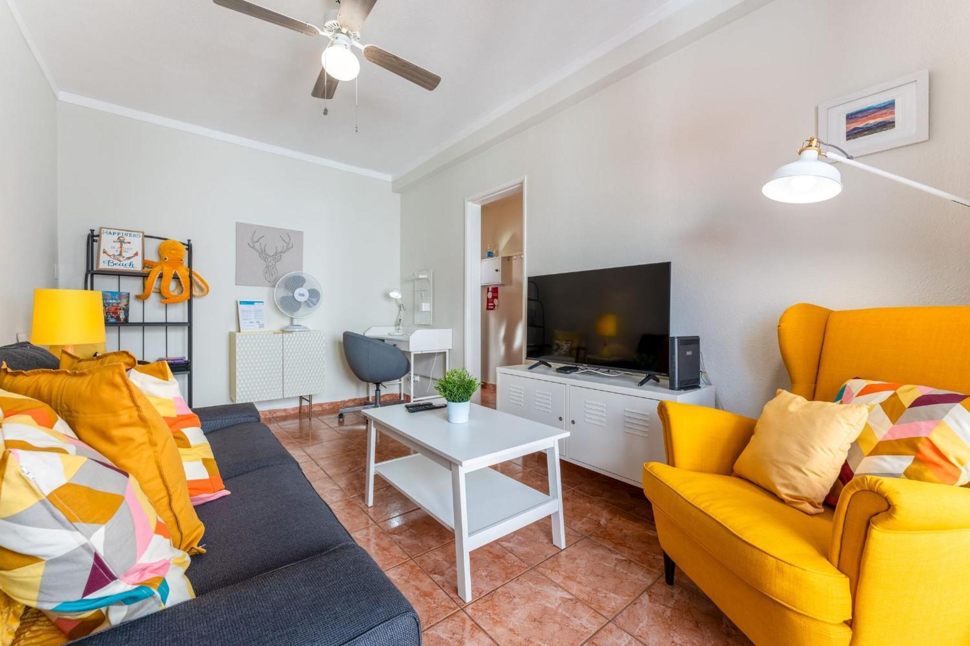 Comfy Flat W/ Rooftop Beach View By Lovelystay Burgau Esterno foto