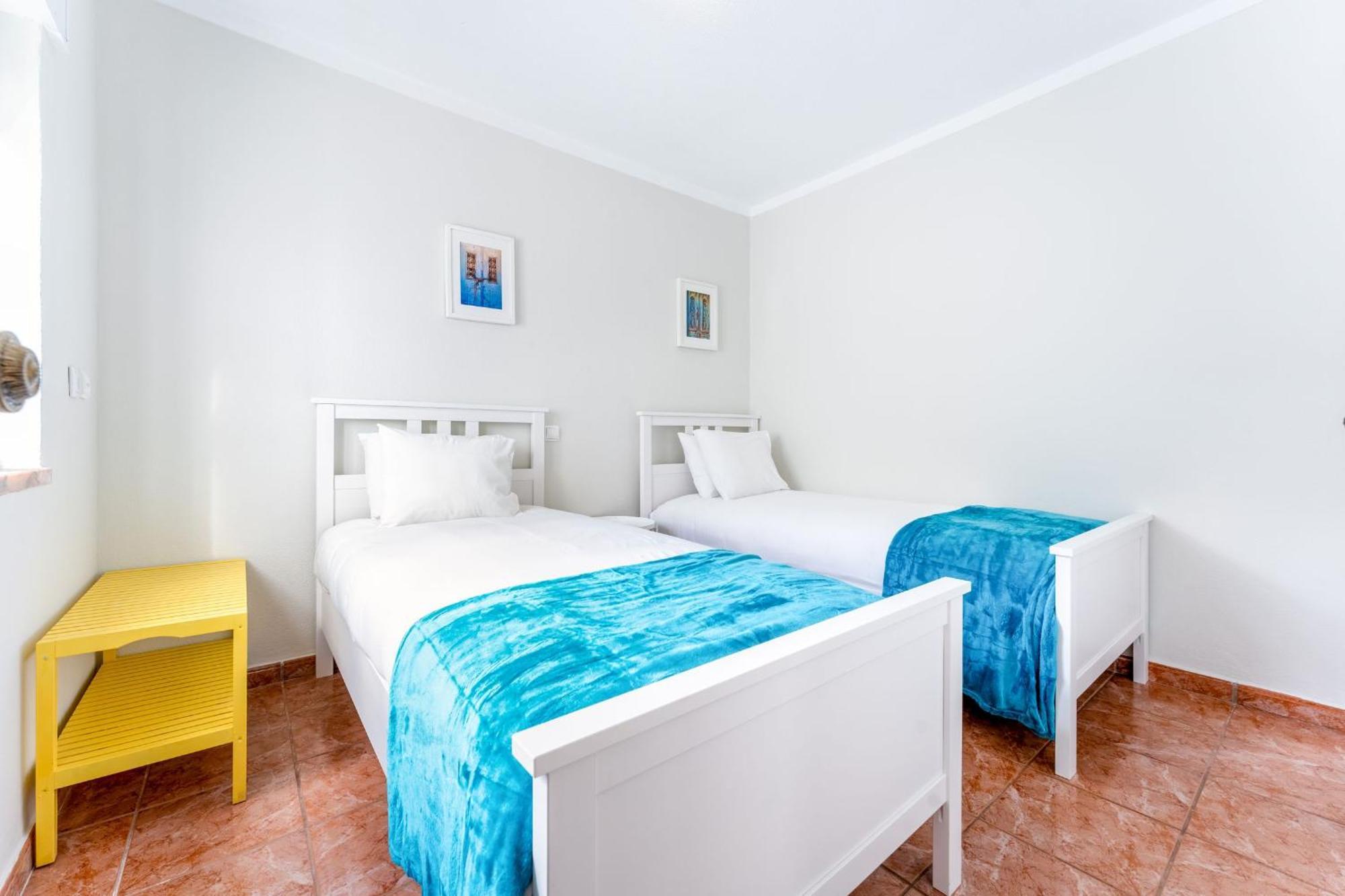 Comfy Flat W/ Rooftop Beach View By Lovelystay Burgau Esterno foto