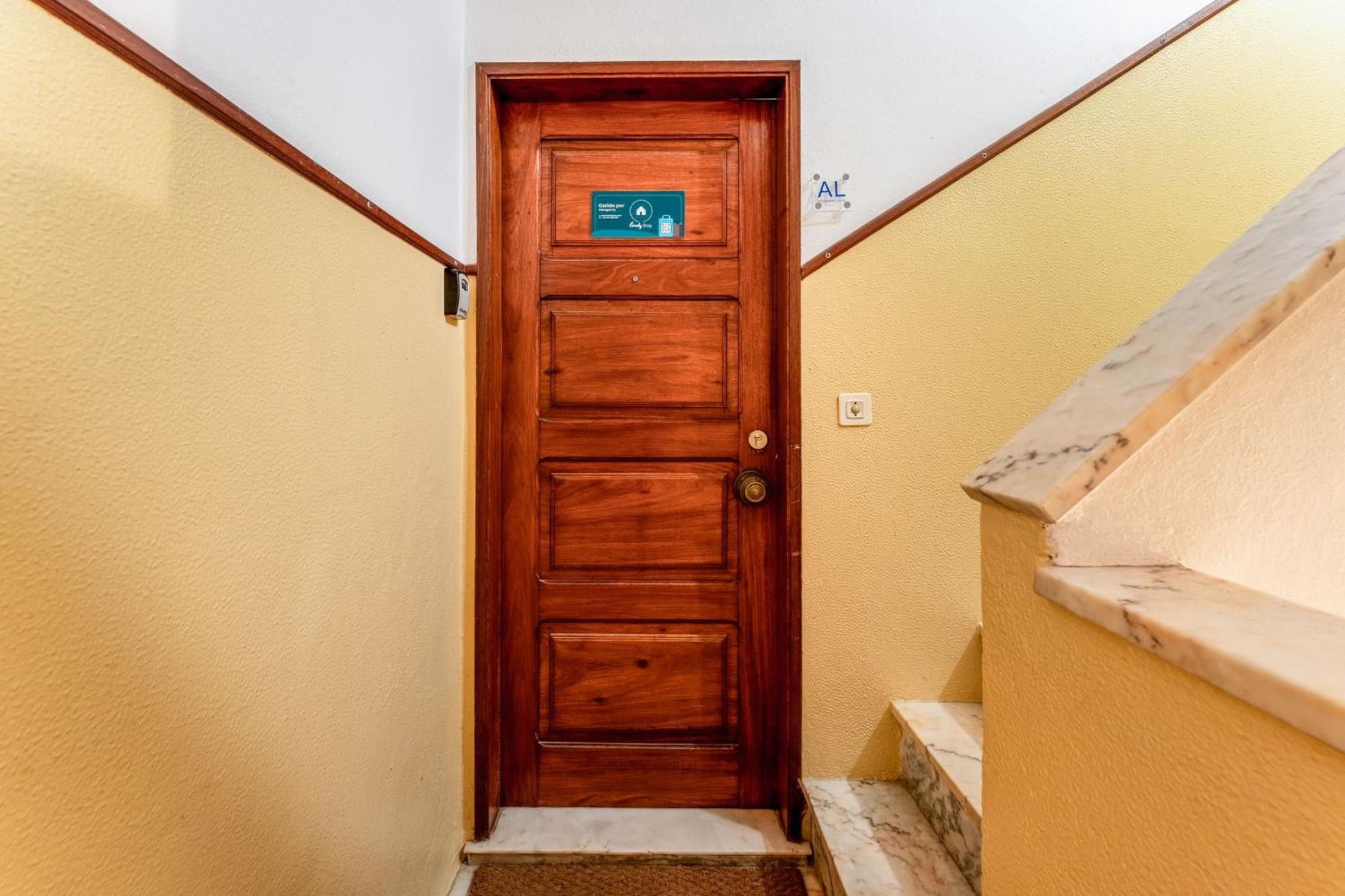 Comfy Flat W/ Rooftop Beach View By Lovelystay Burgau Esterno foto